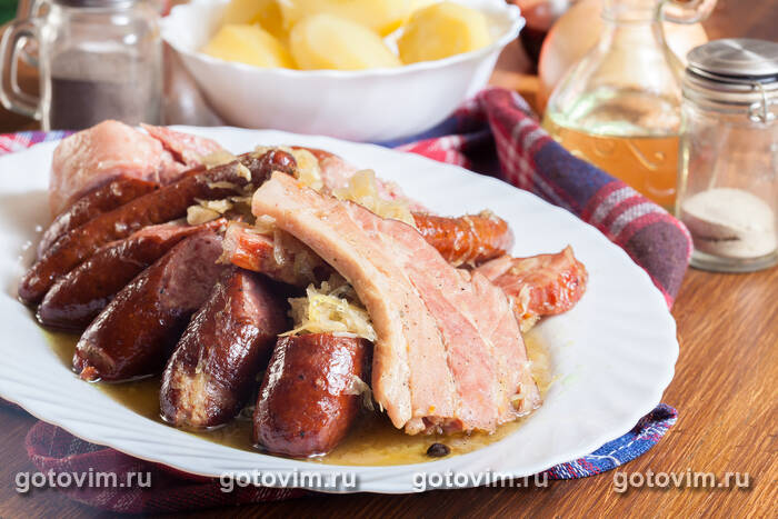 ������ - �������� ������� � ����� � ������������ ��-��������� (Choucroute Garnie)