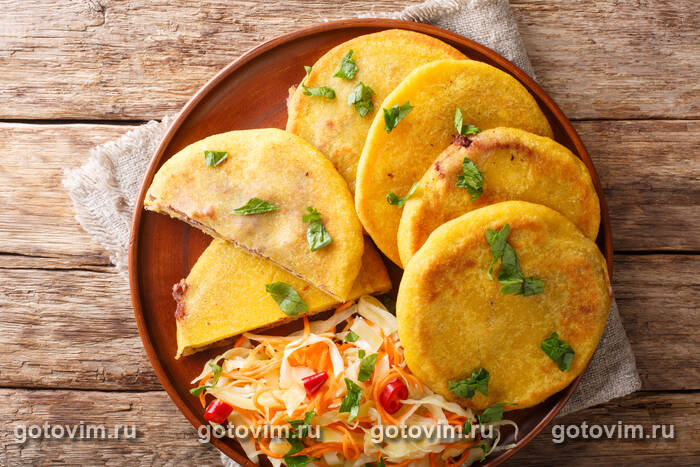 ���������� ������� � ����� ������� (Pupusas)