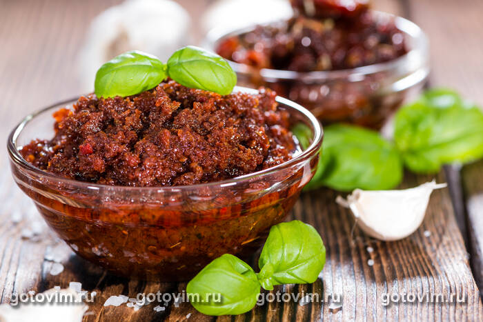 ����� ����� c ���������� (Pesto Rosso)