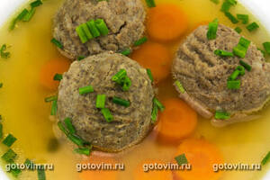 Баварский суп с печеночными кнелями (Leberknödelsuppe)