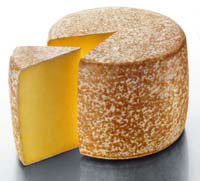 Сыр Канталь (le cantal)