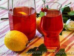 Холодный чай с костяникой