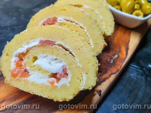 Сырный рулет с красной рыбой