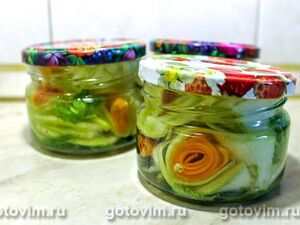 Кабачки, маринованные рулетиками с морковью на зиму