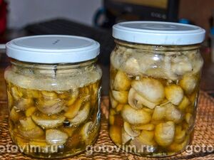 Маринованные шампиньоны с семенами укропа