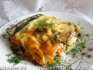 Мусака с баклажанами, кабачками и куриным фаршем