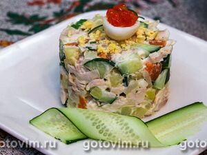 Оливье с курицей и свежим огурцом