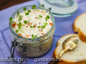 Паштет из форели со сливочным сыром и красной икрой