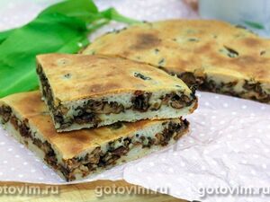 Заливной пирог со строчками и беконом