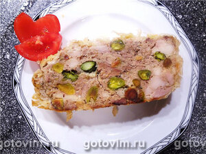 Террин куриный с фисташками