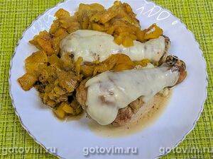 Тыква с курицей в микроволновке