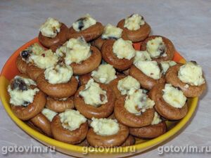 Фаршированные сушки с творогом и финиками в микроволновке